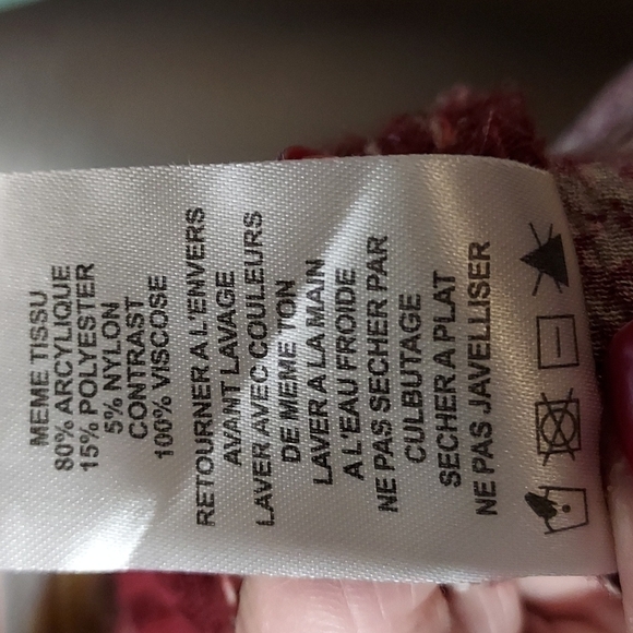 Miss Me small crochet shoulder dark red(wine) sweater - Picture 15 of 16